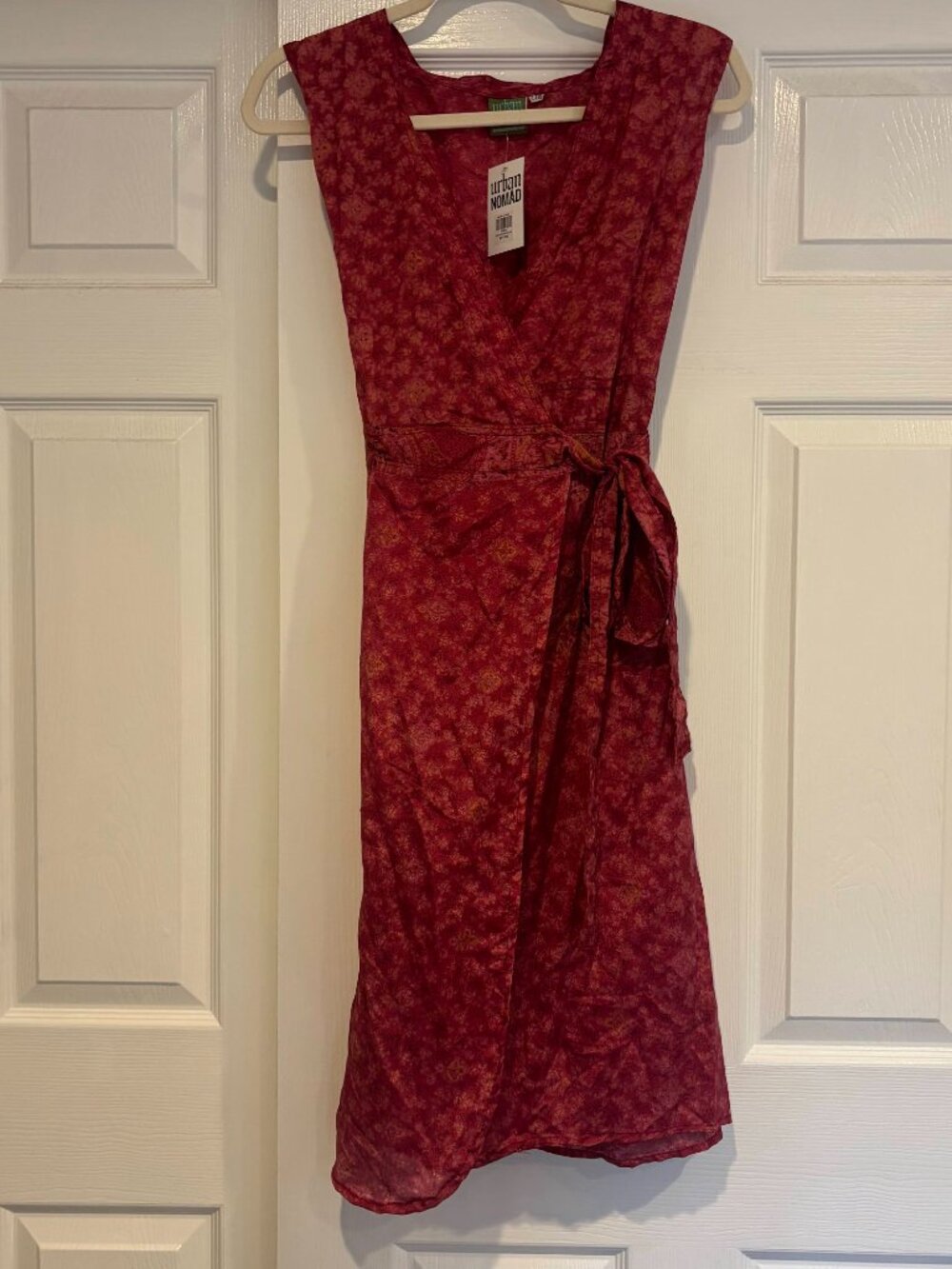NEW WITH TAGS L/XL Urban Nomad Red Wrap Dress